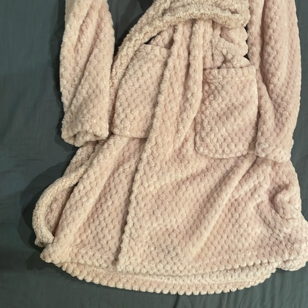 Pink Fluffy Robe - Picture 2 of 3